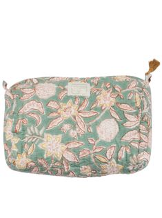 How darling is our new Quilted Travel Toiletry Bag?! This large pouf style bag in Green floral print is perfect for storing makeup, toiletries bag or for all your pool must haves! Zipper closure with tassel. 10" x 6" ALL ACCESSORIES ARE FINAL SALE! Feel free to email us at info@emersoncharles.com or DM us with any questions regarding fit, styling, or our return policy in general. Bag For Makeup, Aesthetic Travel, Toiletry Bag Travel, Essential Bag, Toiletries Bag, Travel Makeup, Beauty Bag, Green Bag, Toiletry Bag