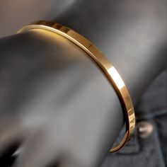 This slick stainless-steel cuff is the sporty accessory that completes any look. The bold, open design makes a contemporary statement whether you're a style trailblazer or more understated dresser. Show off your sporty side and add polish to any ensemble with this versatile steel stunner. Specifications: Metal: Stainless SteelColor: GoldenFinish: PolishedTotal Weight: 15.9g-29.3gWidth Dimensions: 3mm, 5mm, 8mm, 16mmDiameters: 60mm-64mm Brothers in arms, BERML offers you the war-ready stainless steel cuff bracelets every battle requires. Forged for tireless action, steel eliminates weak clasps and instead goes for unbreakable strength. Run a hand along the smooth polish, or check out our engraved, textured, and mixed metal takes and feel their weight and permanence. Our stainless steel cuff Paralyzer, Diamante Bracelet, Brothers In Arms, Leather Choker Necklace, Piercing Ring, Pearl Choker Necklace, Natural Stone Bracelets, Chain Choker Necklace, Open Design