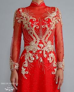 Custom made red Ao Dai with gold lace Materials: lace, sparkling pearl tulle, crystals Neckline: tall collar with beaded embellishment Long sleeves Closure: Zipper Chiffon pants Sweep train Brial Dress, Gold Ao Dai, Lace Ao Dai, Bridal Ao Dai, Red Ao Dai, Ao Dai Vietnamese, Lace Bridal Dress, Vietnamese Wedding, Gown Gold