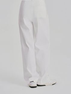 Details: Clean and pure white wide leg pants High-waisted straight-leg shape Pleated waist for a strong sense of layering Side slash pockets Loose hem, floor-length pants Materials & Care: Viscose 39.9%, Nylon 30.2%, Cotton 25.5%, Spandex 4.4% Hand wash | Dry clean Do not bleach Size & Fit: Model is 5'7", Bust 32, Waist 24, Hips 35, wearing a size S Item #: WM2PA17 Wide Leg Pants High Waisted, White Wide Leg Pants, Casual Wide Leg Pants, Pantalon Large, Leg Pants, Floor Length, Wide Leg Pants, Straight Leg, Wide Leg