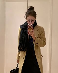 사진 촬영 포즈, Winter Is Here, Classy Chic, Coat Outfits, 가을 패션, Office Casual, Winter Looks, Cool Girl, Winter Outfits