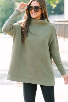 This wide mock neck tunic is the exact point at which style and comfort meet! The length is perfect for pairing with leggings which only adds to the comfort. We also love that you can dress this look up or down by pairing with boots/booties or sneakers depending on what your day looks like!  Wide mock neckline Long sle Cute Spring Outfits, Sweater Tunic, Midi Skirts, Casual Work Outfits, Mock Neckline, Model Fits, Tunic Sweater, Ribbed Fabric, Winter Wear