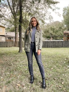 Six fall outfits with black, chelsea, lug sole boots. Platform Lug Boots Outfit, How To Wear Chealse Boots Women, Black Lug Sole Chelsea Boots Outfit, Lug Chelsea Boots Outfit, Black Lace Boots Outfit, Chealse Boot Outfit, Black Lug Sole Boots Outfit, Black Combat Boots Outfit Fall, Black Lug Boots Outfit