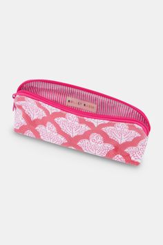 With motifs that are feminine and understated, it's no wonder the Jemina print is a classic in our Core collection. If you have a passion for travel, this makeup bag is the perfect companion on all of your journeys. Materials and Care 100% Cotton Canvas with Protective Poly Coating Water-Resistant Wipe Clean Imported Measurement Information Small: 8" W, 4.75" H, 2.5" D Large: 10.5" W x 6.25" H, 3.25" D Portable Rectangular Pouch, Rectangular Case Bag With Zipper Pocket, On-the-go Rectangular Pouch, Pink Zipper Pouch Travel Accessories For Daily Use, Everyday Rectangular Pencil Case, Trendy Pencil Case For Everyday Use, Rectangular Travel Case With Pen Slots, Roller Rabbit Makeup Bag, Makeup Bag Amazon