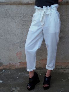 "White linen hight waisted pants,made on 100 % linen, very mofortable and chic ! 🎁 Gift - ✈ EXPRESS SHIPPING✈ ☎ Please, provide your mobile number in a note to seller look other similar itmes in my etsy shop https://www.etsy.com/shop/AdrenalineFashion SIZE XS bust: around 33 in / 84-86 cm Waist: around 26 in / 62-64 cm Hip: around 35.5 in / 88-90 cm Aproxx height: 5'3\" / 160 cm SIZE S bust: around 35 in / 88-90 cm Waist: around 28 in / 66-68cm Hip: around 37 in / 90-92cm Aproxx height: 5'5\" / White Loose Fit Ankle-length Harem Pants, White Ankle-length Harem Pants With Loosely Fitted Hips, White Baggy High Waist Harem Pants, White High Waist Baggy Harem Pants, White Cotton Tapered Leg Harem Pants, White High-waisted Relaxed Fit Harem Pants, White Harem Pants With Pockets, High Waist White Harem Pants With Pockets, Chic Baggy White Pants