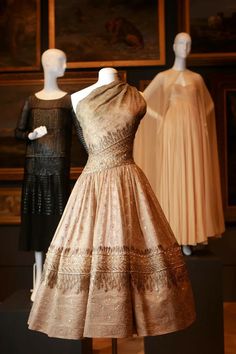 Dior Sari dress French Haute Couture, Rare Dress, Sari Dress, Wedding Shot, Antique Fashion, Shot List, Couture Mode, National Gallery, Saree Dress