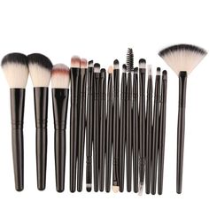 Victoria Makeup, Lip Blending, Powdered Eyeliner, 2025 Christmas, Cosmetic Kit, Makeup Brush Kit, Makeup Brushes Set, Mascara Brush, Makeup Brush Set Professional