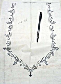 Tracing Pictures, Embroidery Sketch, Maggam Designs, Peacock Embroidery Designs, Peacock Embroidery, Flower Pattern Drawing, New Embroidery Designs, Aari Blouse, Simple Embroidery Designs