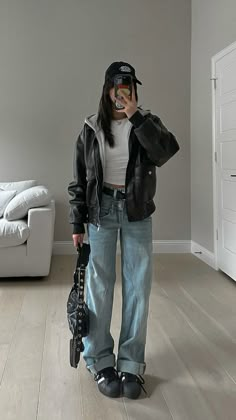 outfit details on LTK Outfit Ideas Everyday Casual, Grunge Outfits Spring, Inspo Outfits Invierno, Grunge Outfits Women, College Outfits Aesthetic, Outfits For College, Clothes Grunge, Hat Aesthetic, Winter Fashion Outfits Casual