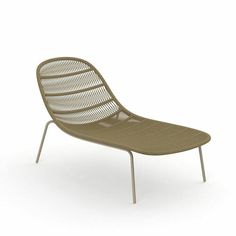 an outdoor lounge chair with metal legs