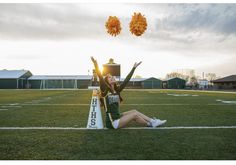 Cute Cheer Poses Individual, Individual Cheer Picture Poses, Cheer Photos, Cheer Poses Individual Photo Ideas, Cheer Senior Pictures, Drill Team Pictures