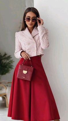 #falltime #falldress #promdresses #trendy #outfits #fashionoutfits #hairtrends #hairstyles #trendyhair #trendyhairstyles #fallaesthetic #fallchic #fallvibes #aesthetic #aestheticvibes #girllife #enjoylife #autumn #autumnfashion #luxury #luxuriouslifestyle #girlboss #woman #business #businesslifestyle #businesswoman #rich Tweed Dress Outfit, Winter Midi Skirt Outfit, Korean Fashion Women Dresses, Young Outfit, Trendy Dress Styles, Brand Instagram, Colour Combinations Fashion, Color Combinations For Clothes, Women Dresses Classy