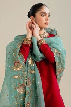 Dress For Rakshabandhan, Worst Outfits, Traditional Indian Dress, Pakistani Dresses Casual, Salwar Kamiz, Traditional Indian Outfits, Indian Dresses Traditional