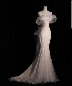 Wedding Dresses With Jewels, Dior Wedding Dress Haute Couture, Regal Wedding Dress Queens, Hey Couture Wedding Dress, Vintage Italian Wedding Dress, Short Sleeve Wedding Dress, Gowns Dresses Elegant