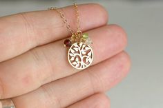 Gold Sisters Necklace - Birthstone Family Jewelry - Family Tree Necklace for Sister - Sister Birthda Rose Gold 14k Gold Filled Charm Necklace For Gift, Rose Gold 14k Gold-filled Charm Necklace As Gift, White Tree Of Life Jewelry Gift, Grandma Necklace Birthstone, Sisters Necklace, Nana Necklace, Grandma Necklace, Family Jewelry, Family Tree Necklace