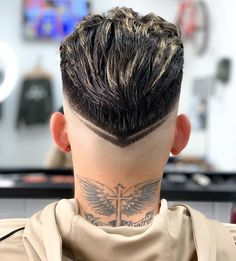 V Shaped Haircut, Black Haircut Styles, Trendy We Fryzurach, Gents Hair Style, Shaved Hair Designs, Mens Hairstyles Thick Hair, Cool Mens Haircuts, Faded Hair, Haircut Designs