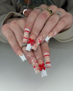 Nail Designs Detailed, Xmas Nails With Bow, Ugly Sweater Nail Art, 3d Candy Cane Nails, Bow Xmas Nails, Cozy Christmas Nails, Winter Christmas Nails 2024, Nail Christmas Designs Xmas, 3d Christmas Nail Art