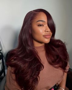 Sewin Weave, Hair Color For Dark Skin, Red Hair Color Ideas, Red Hair Inspo, Cherry Hair, Hair Color Burgundy, Dark Red Hair, Ginger Hair Color, Wig Styling