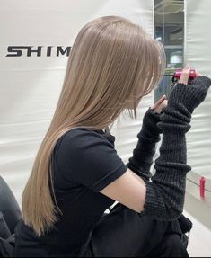 Blonde Hair Korean, Beige Blonde Hair, Ash Hair Color, Ash Blonde Hair, Blonde Hair Inspiration, Dye My Hair