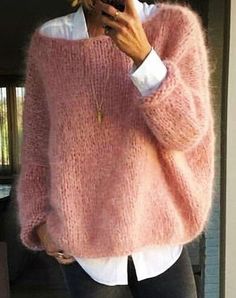 Pink Mohair Jumper. Handknit Oversized Sweater. Handmade Top. Super Trendy Tick Pullover. Valentines Day Gift. Gift for Her. Gift for Women Perfect Gift for various occasions. This Mohair Top has minimalistic design but with big personality and elegance. Its breathable structure and soft mohair Strikkeopskrift Oversize Sweater, Pull Mohair, Mohair Jumpers, Pull Oversize, Winter Pullover, Fuzzy Sweater, Boatneck Sweater, Brigitte Bardot, 가을 패션