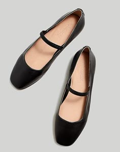 The Greta Ballet Flat Black Ballet Shoes, Neutral Capsule Wardrobe, Classy Yet Trendy, Flats Outfit, Black Ballet, Travel Capsule Wardrobe, Leather Industry, Minimalist Capsule Wardrobe, Fall Capsule Wardrobe