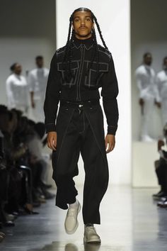 Pyer Moss Ready To Wear Fall Winter 2018 New York Mens Fashion Tall, Desired Wardrobe, Black Designers, Mens Fashion Denim, Mens Fashion Blazer, Men Fashion Show, Mens Fashion Photography, Fashion Show Images