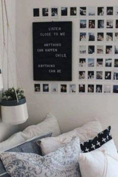 decoration chambre etudiant exemple deco murale photo instagram Elegant Dorm Room, Minimalist Dorm, Teenage Room Decor, Dorm Diy, Dorm Room Diy, Uni Room, Tumblr Rooms, Dorm Room Organization