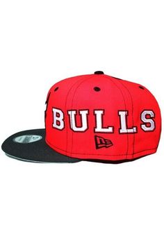 Wear your Bulls style with pride in this Chicago Bulls New Era Red Teamsplit 9FIFTY Snapback Hat! This Chicago Snapback Hat features a front embroidered team logo on structured split color crown with embriodered team name on each of the sides. Go Bulls! Front embroidered logo, Fashion alternate colorway, Side New Era Flag, Back plastic snapback, Adjustable closure, Polyester material, Polyester, Wipe clean with cloth or cleaning kit, 4 Red Casual Snapback Hat For Sports Events, Casual Red Snapback Hat With Flat Bill, Red Flat Brim Baseball Cap With Embroidered Logo, Red Snapback Hat With Logo Patch And Curved Brim, Red Collegiate Hat For Streetwear, Red Snapback Hat For Streetwear And Baseball Season, Red Sporty Snapback Hat With Flat Bill, Red Sporty Snapback Hat For Fans, Red Casual Snapback Hat For Sports