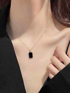 ✨Daily Wear ✨18k Gold Plated  ✨Won't turn black  ✨Anti-tarnish ✨Water resistance  ✨Sweat Proof Geometric Pendant Necklace, Fancy Jewelry Necklace, Fancy Jewellery Designs, Girly Accessories, Jewelry Fashion Trends, Fancy Jewellery