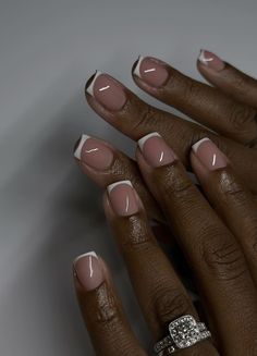 Acrylic Nails With Gel Polish Design, Pearl French Nails Design, Biab French Tips, Plain French Nails, Square French Tip Short, Short Square French Nails, Nails Disigne, Short Nails Black Women, Nails Acrylic Short Square