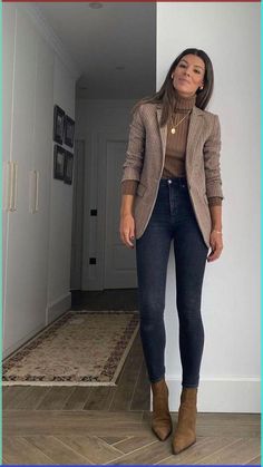 Female Lawyer, Lawyer Outfits, Classy Business Outfits, Business Professional Outfits, Lawyer Fashion, Lawyer Outfit, Stylish Work Attire, Office Outfits Women, Business Casual Outfits For Work