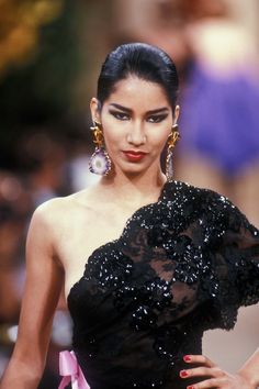 Gurmit Gurmit Kaur, Yves Saint Laurent Haute Couture, Saint Laurent Haute Couture, Bali Girls, Haute Couture Runway, Couture Runway, Runway Show, 90s Fashion