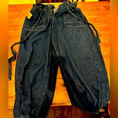 Women’s Waist Size 33 Baggy Jean Jogger Pants With Utility Pockets, Dark Blue Wash Denim. Brand New Never Worn Tags Intact. Ralph Lauren Relaxed Fit Straight Leg Bottoms, Ralph Lauren Casual Mid-rise Bottoms, Casual Ralph Lauren Denim Jeans, Ralph Lauren Casual Denim Jeans, Casual Ralph Lauren Tapered Leg Bottoms, Ralph Lauren Casual Tapered Leg Bottoms, Ralph Lauren Straight Leg Jeans For Spring, Ralph Lauren Spring Mid-rise Bottoms, Ralph Lauren Cotton Tapered Leg Bottoms