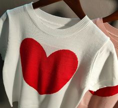 White Knitted Heart Cropped T-Shirt | Onda - Everglow Pink Onda Everglow, Kpop Tshirt, Fashion Chingu, Knitted Heart, Cropped T Shirt, Sleeveless Tshirt, Knit Crop, Crop Tshirt, Girls Generation