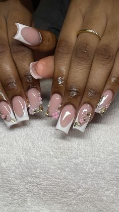 Graduation Short Nails Ideas, Nails Inspo Acrylic, Graduation Nails Acrylic, White Nails Inspo, Short Nails Inspo, Inspo Acrylic Nails, Acrylic Toe Nails, Hard Nails, Colored Acrylic Nails