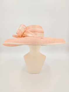 Sinamay hat in pale pink and ivory. Perfect for the Kentucky Derby and weddings. Also available in tan. This hat is more pink in person. Much like the photos with the model. Sinamay Hats, Kentucky Derby Hats, Handmade Hat, Derby Hats, Hat Shop, Hat Band, Kentucky Derby, Custom Hats, Pale Pink