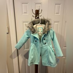 *Brand New With Tags* Cat &Jack Turquoise Pea Coat With Removable Fur Trim. Xs 4/5 Cute Blue Fitted Outerwear, Cute Fitted Outerwear With Pockets, Blue Fitted Cute Outerwear, Cute Fitted Winter Outerwear, Cute Fitted Outerwear For Winter, Cute Blue Outerwear For Fall, Cute Green Winter Outerwear, Cute Fitted Hooded Outerwear, Turquoise Long Sleeve Outerwear For Winter