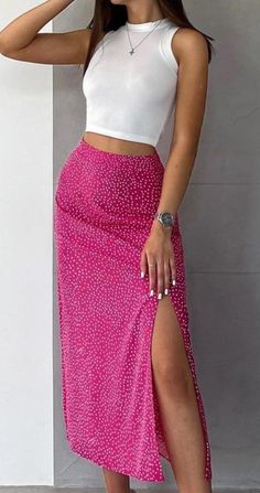 Crop Top With Skirt Casual, Maxi Floral Skirt Outfit, Trending Skirt, Pajama Skirt, Out Outfits, Cute Casual Dresses, Dressy Casual Outfits, Cute Modest Outfits, Cute Dress Outfits