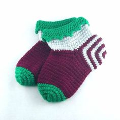 Festive Elf socks in premium acrylics. Size 1-3 junior (UK size) Baby Christmas Hat, Elf Socks, Crochet Elf Hat, Baby Elf Hat, Crochet Elf, Elf Slippers, Socks Crochet, Patchwork Baby Blanket