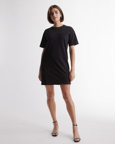 You found it, the perfect weekend dress. Warm-weather days call for our casual organic cotton T-shirt dress. It’s relaxed, it’s breathable, and always comfortable – with a crew neck, set-in sleeve, and chest pocket detail. An instant classic for any curat Ruched Waist Dress, Curated Closet, Silk Tee, Weekend Dresses, Silk Shirt Dress, Little Red Dress, Linen Shirt Dress, Comfy Dresses, Tennis Dress