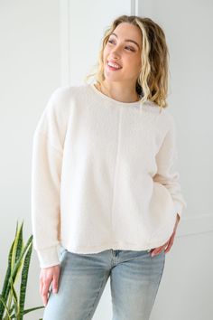 Those chilly days aren't going anywhere anytime soon so make sure to stay cozy in the Fuzzy Cuddles Sweater In Off White! This extra cuddly sweater is shaped from a fuzzy knit, making up a round neckline with drop shoulder long sleeves and a slightly cropped, boxy bodice. Stretchy + Medium Weight Self: 100% Polyester Contrast: 95% Polyester, 5% Spandex Wash cold, hang dry Relaxed fit *Measurements listed below are of the actual clothing item* S: Chest 34" Length 23"M: Chest 36" Length 24"L: Ches Tara Lynn, Boutique Trends, Destroyed Jeans, Stay Cozy, White Sweaters, Kids Jacket, S Models, Drop Shoulder, Round Neckline