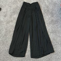 New With Tags! Super High-Waisted Extreme Wide Leg Pants. 100% Polyester Solid High Waist Bottoms For Going Out, Solid High Waist Pants For Going Out, Black Bottoms With Wide Waistband For Work, High-waist Bottoms For Date Night, High Waist Bottoms For Date Night, Solid High-waisted Pants For Date Night, Chic Black Pants With Wide Waistband, Elegant Solid Wide Leg Pants For Going Out, Spring Pants With Wide Waistband In Black