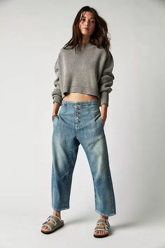 Osaka Jeans | Free People Jeans With Heels, Sporty Sneakers, Street Style Summer, Spring Garden, Outfits Casuales, Casual Jeans, Jean Outfits, Denim Fashion, Osaka