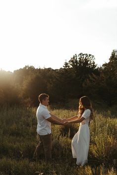 Engagement Photos Sweater Dress, Long Dress Couple Photoshoot, Romantic Field Photoshoot, Engagement Pics In Field, Simple Couples Photoshoot, Engagement Photos Nature Outdoor, Engagement Pic Outfits, Engagement Photos Ideas Outdoor, Engagement Photoshoot Woods