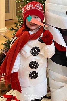 A few years ago, we hosted a Christmas Party For Teenagers and it was a Blast! It was self-paced and I was pretty much hands off because we did party prep beforehand! One of the activities we planned was the Toilet Paper Snowman Game! Toilet Paper Snowman Game | Snowman Toilet Paper Game | Christmas Games For Teens | #ChristmasGames #snowman #ChristmasPrintables Toilet Paper Snowman, Toilet Paper Games, Snowman Name, Snowman Accessories, Paper Carrots, Snowman Building, Snowman Printable, Paper Snowman