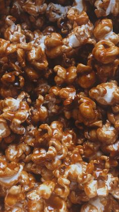 the caramel popcorn is ready to be eaten