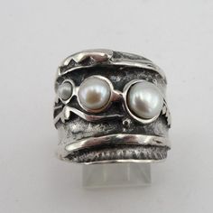 Pearls Ring, White Pearl Ring, Silver Pearl Ring, Wide Silver Ring, Freshwater Pearl Ring, Funky Jewelry, White Freshwater Pearl, Silver Filigree, Silver Pearls