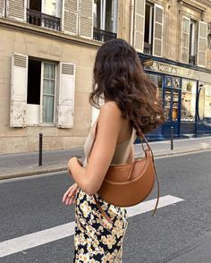 French Bag Brands: The 5 Labels To Know About In 2023 | Who What Wear French Handbags, French Capsule Wardrobe, Black Tie Attire, Street Style Bags, Timeless Chic, Purse Brands, French Women, Classic Bags, Fashion Images