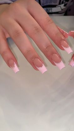 Pink French Tip Nails Glitter Line, Medium Rectangle Acrylic Nails, Coffin Pink Nail Ideas, Pink French Tips Design, Valentines Day Nails Mid Length, Light Color French Tip Nails, Pastel Pink French Tip Nails Square, Simple Coffin Acrylic Nails Medium, Medium Square French Tip Acrylic Nails Pink