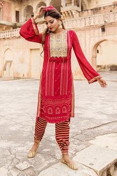 Shop for Soniya G Red Chikankari Kurta Set for Women Online at Aza Fashions Chikankari Kurta Set, Embroidery Kurta, Embroidery Neckline, Chikankari Kurta, Chikankari Embroidery, Red Kurta, Lucknowi Chikankari, Kurta Set For Women, Printed Palazzo Pants